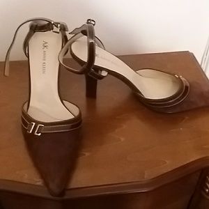 Ladies shoes
